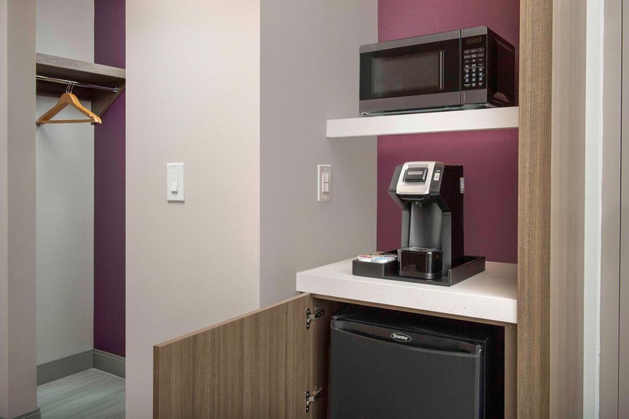 Hilton Garden Inn Pensacola Downtown ภายนอก รูปภาพ
