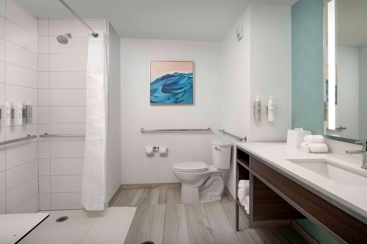 Hilton Garden Inn Pensacola Downtown ภายนอก รูปภาพ